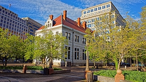 <em><em>朱拉</em><em>隆功</em><em>大学</em></em>牙科医院