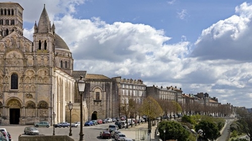 <em>京都</em><em>嵯峨</em><em>艺术</em><em>大学</em>好吗