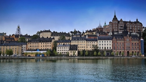 英国爱丁堡龙比亚<em>大学</em>与<em>格连</em><em>菲<em>尔德</em></em><em>大学</em>哪个好