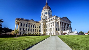 南加州大学<em>米<em>歇尔</em></em>商<em>学院</em>毕业一般要几岁