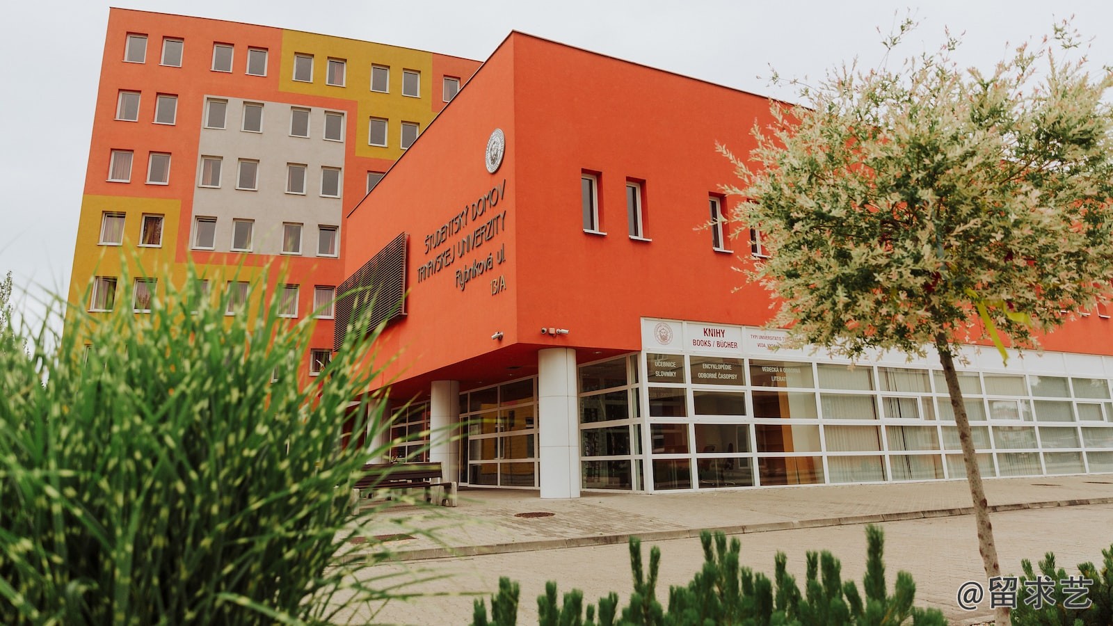 南山学院是正规大学吗