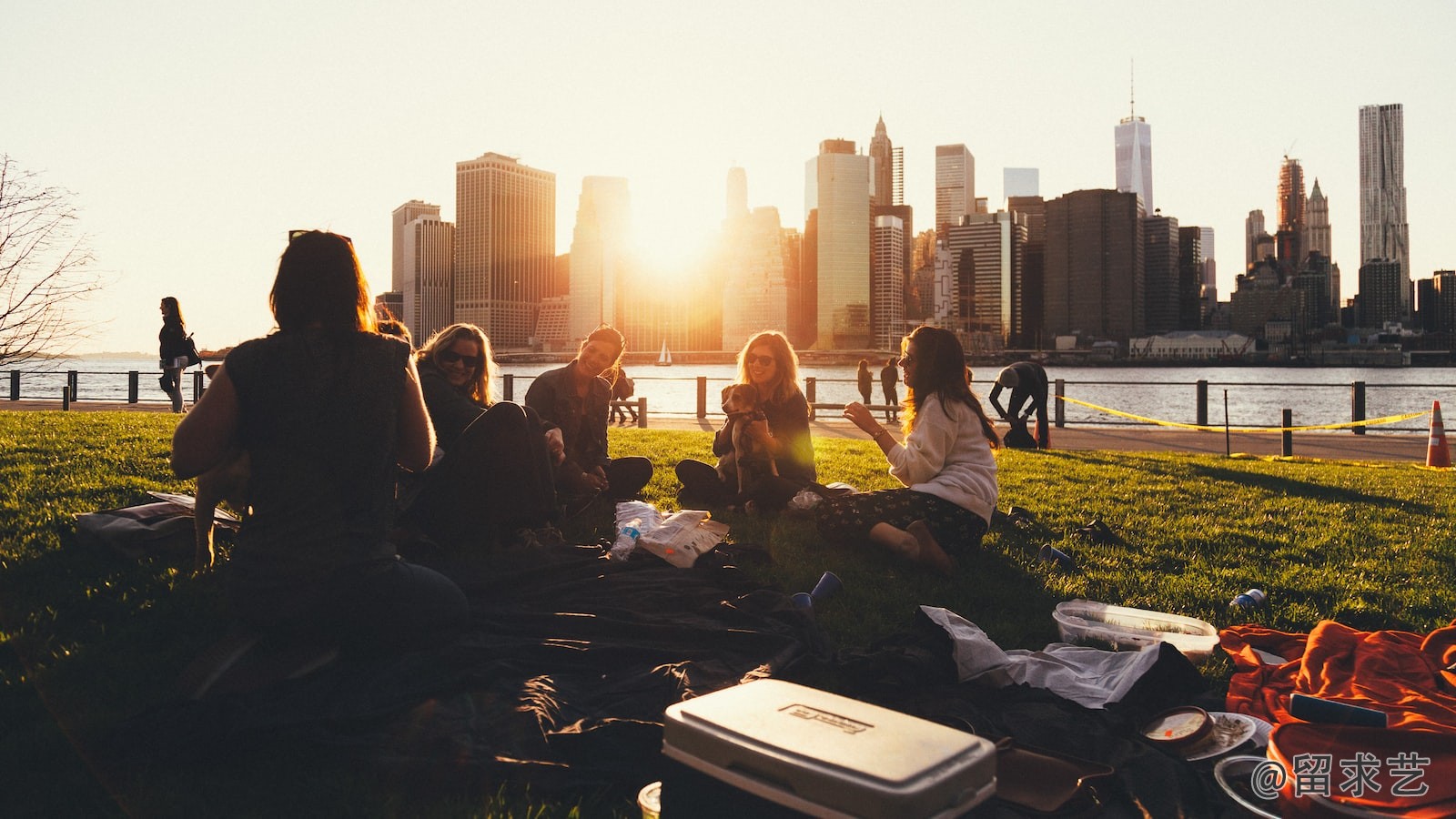 加拿大第一个大学