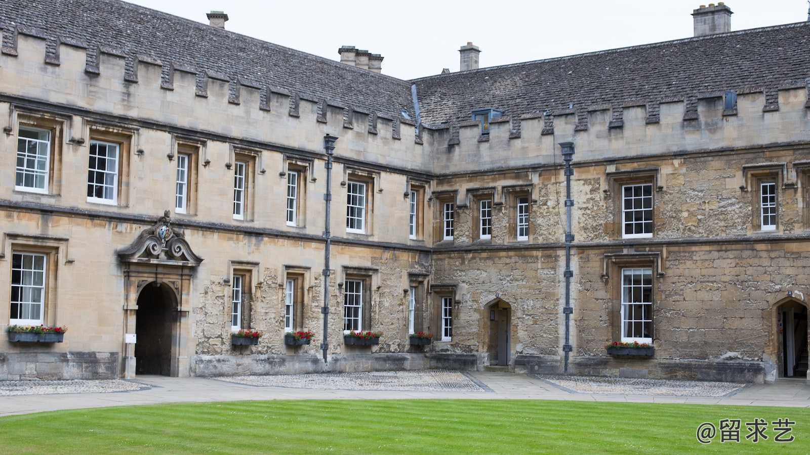 英国硕士第三学期可以回国吗