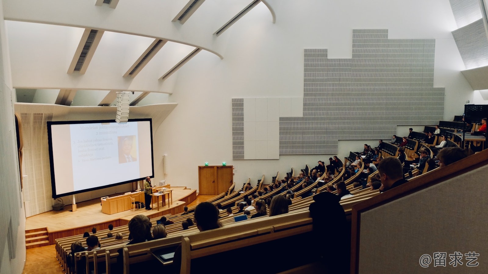 苏州工业园区职业技术学院招收日语高考生吗？