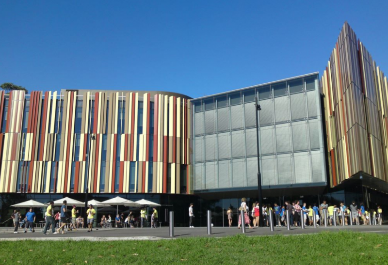 麦考瑞大学留学一年费用大概多少?(各专业学费/生活费) 麦考瑞大学留学一年费用大概多少?(各专业学费/生活费)