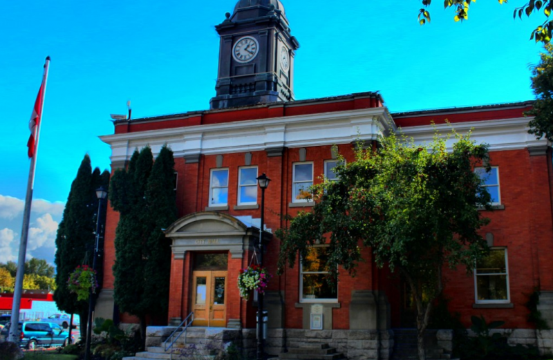 加拿大阿尔伯塔大学本科入学要求及留学费用 加拿大阿尔伯塔大学本科入学要求及留学费用