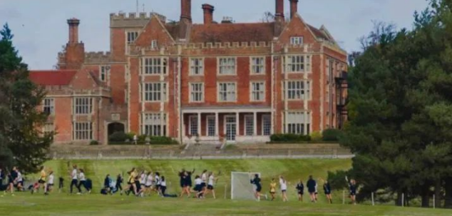 王诗龄入读的Benenden School博耐顿女校有多牛? 王诗龄入读的Benenden School博耐顿女校有多牛?