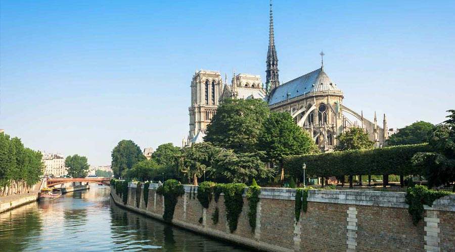 法国奢侈品管理专业研究生申请