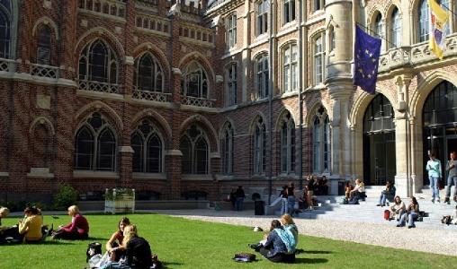 法国公立大学服装设计 法国公立大学服装设计