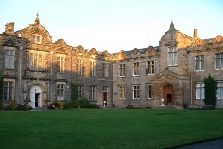 英国圣安德鲁斯大学世界排名情况如何? 英国圣安德鲁斯大学世界排名情况如何?