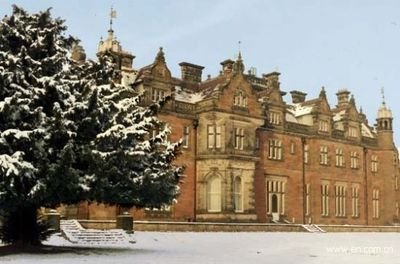 肯特大学世界排名怎么样? 作为一所著名的研究型大学,肯特大学具有优异的教学质量和卓越的科研实力,在2008年英国官方组织的科研水平评估(RAE)排名中名列全英第29位。那么,下面就由留求艺小编带大家来了解下肯特大学世界排名相关情况,供大家参考一览! 肯特大学简介: 肯特大学(University of Kent)成立于1965年,坐落在英格兰东南部肯特郡坎特伯雷市(Canterbury),是一所著名的研究型大学。肯特大学与欧洲大陆的一百多所学校关系密切,被誉为“英国的欧洲大学”。肯特大学是名副其实的世界一流学科。此外大学在精算、音乐、法律等领域也享有很高的国际声誉,与中国人民大学国际关系学院、对外经贸大学保险学院等国内一流高校有交换合作项目。肯特大学世界排名怎么样? 肯特大学的心理学、社会政策与管理、行为艺术专业在QS专业排名中位列世界51-100名 肯特大学在2020年度《完全大学指南》上位列全英第49位 肯特大学位居2020年QS世界大学排名第368名 2020年泰晤士高等教育世界大学排名第351-400名 2019年USNews世界大学排名第590名 2019软科世界大学学术排名第501-600位 2019年QS世界大学综合排名第355名 2018年QS世界大学综合排名第373名 2018年QS世界大学综合排名第373名 2017年QS世界大学综合排名第366名 2017年QS世界大学综合排名第366名 学术优势 学校的学生总数约为17,000名,国际学生约占25%。肯特大学共设3个学院和20个专业,学院分别为人文学院、科技与医学学院和社科学院。其中本科课程有:计算机科学、计算机系统工程、流行音乐、音乐技术、多媒体设计、自然科学、美洲研究、人类学、生物工程、英美政体研究、财政会计、工商管理、化学、古典建筑研究、戏剧研究、电子工程、英美文学、英国文化语言研究、社会环境科学等30多种。学位可以是单科的荣誉学位、双学位或多科的联合学位。许多课程有学习计算机或语言机会,或是一年的海外学习,有时甚至一年的商业界的实习机会。同时,肯特大学提供两年的授课硕士学位,例如应用精算学和统计学,让国际学生能够更好地获得更为扎实的专业知识。留学申请: 本科生录取要求 开学时间:每年9月 IELTS分数要求:6.5(阅读和写作不低于6,口语和听力不低于5.5) 研究生录取要求 开学时间:每年9月 申请截至日:每年6月30日 在上文中小编对肯特大学世界排名、学术优势和留学申请等几个方面进行了简单的分享,希望能够帮助意向申请英国艺术留学的同学。关注留求艺艺术留学网,还能了解肯特大学更多艺术留学资讯,同时还能掌握更多英国艺术类大学排名详情! 艺术留学每日一答: 英国公立预科好不好? 答:英国存在一批受政府监督的、有很强学术优势的、教学设备完善的公立预科学校可供选择,而目前已经有越来越多的公立预科学校愿意为海外学生服务。公立预科有政府扶持,学术能力强。公立预科属于一对多的预科,即预科结束后可选择多所学校,而不是固定升入某一所学校,对学生来说选择的空间更大。 肯特大学世界排名怎么样? 作为一所著名的研究型大学,肯特大学具有优异的教学质量和卓越的科研实力,在2008年英国官方组织的科研水平评估(RAE)排名中名列全英第29位。那么,下面就由留求艺小编带大家来了解下肯特大学世界排名相关情况,供大家参考一览! 肯特大学简介: 肯特大学(University of Kent)成立于1965年,坐落在英格兰东南部肯特郡坎特伯雷市(Canterbury),是一所著名的研究型大学。肯特大学与欧洲大陆的一百多所学校关系密切,被誉为“英国的欧洲大学”。肯特大学是名副其实的世界一流学科。此外大学在精算、音乐、法律等领域也享有很高的国际声誉,与中国人民大学国际关系学院、对外经贸大学保险学院等国内一流高校有交换合作项目。肯特大学世界排名怎么样? 肯特大学的心理学、社会政策与管理、行为艺术专业在QS专业排名中位列世界51-100名 肯特大学在2020年度《完全大学指南》上位列全英第49位 肯特大学位居2020年QS世界大学排名第368名 2020年泰晤士高等教育世界大学排名第351-400名 2019年USNews世界大学排名第590名 2019软科世界大学学术排名第501-600位 2019年QS世界大学综合排名第355名 2018年QS世界大学综合排名第373名 2018年QS世界大学综合排名第373名 2017年QS世界大学综合排名第366名 2017年QS世界大学综合排名第366名 学术优势 学校的学生总数约为17,000名,国际学生约占25%。肯特大学共设3个学院和20个专业,学院分别为人文学院、科技与医学学院和社科学院。其中本科课程有:计算机科学、计算机系统工程、流行音乐、音乐技术、多媒体设计、自然科学、美洲研究、人类学、生物工程、英美政体研究、财政会计、工商管理、化学、古典建筑研究、戏剧研究、电子工程、英美文学、英国文化语言研究、社会环境科学等30多种。学位可以是单科的荣誉学位、双学位或多科的联合学位。许多课程有学习计算机或语言机会,或是一年的海外学习,有时甚至一年的商业界的实习机会。同时,肯特大学提供两年的授课硕士学位,例如应用精算学和统计学,让国际学生能够更好地获得更为扎实的专业知识。留学申请: 本科生录取要求 开学时间:每年9月 IELTS分数要求:6.5(阅读和写作不低于6,口语和听力不低于5.5) 研究生录取要求 开学时间:每年9月 申请截至日:每年6月30日 在上文中小编对肯特大学世界排名、学术优势和留学申请等几个方面进行了简单的分享,希望能够帮助意向申请英国艺术留学的同学。关注留求艺艺术留学网,还能了解肯特大学更多艺术留学资讯,同时还能掌握更多英国艺术类大学排名详情! 艺术留学每日一答: 英国公立预科好不好? 答:英国存在一批受政府监督的、有很强学术优势的、教学设备完善的公立预科学校可供选择,而目前已经有越来越多的公立预科学校愿意为海外学生服务。公立预科有政府扶持,学术能力强。公立预科属于一对多的预科,即预科结束后可选择多所学校,而不是固定升入某一所学校,对学生来说选择的空间更大。