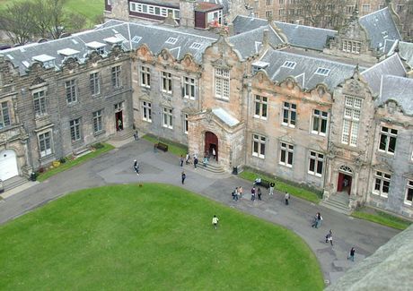 英国圣安德鲁斯大学世界排名 英国圣安德鲁斯大学世界排名
