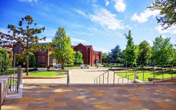 南安普顿大学时尚管理专业介绍 南安普顿大学时尚管理专业介绍