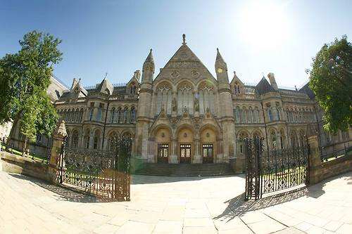 摄影专业英国留学院校介绍和申请要求 摄影专业英国留学院校介绍和申请要求