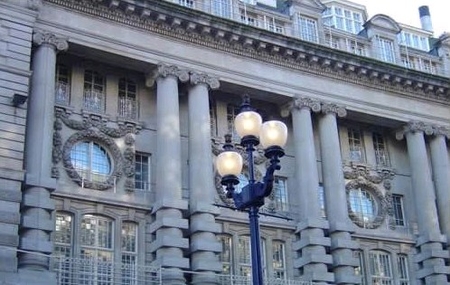 伦敦时装学院学费一年多少? 伦敦时装学院学费一年多少?