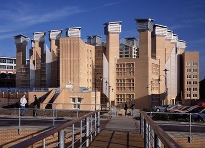 考文垂大学学费 考文垂大学学费