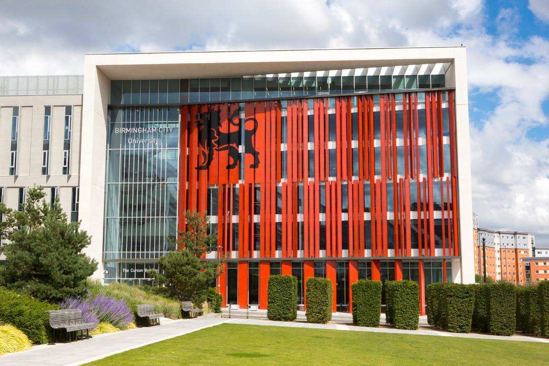 伯明翰城市大学学费多少钱 伯明翰城市大学学费多少钱