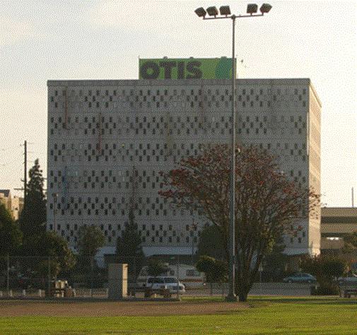 奥蒂斯艺术设计学院入学条件 你觉得简单吗 关键词:奥蒂斯艺术设计学院入学条件 2019-10-14 09:27 描述:奥蒂斯艺术设计学院是美国知名的艺术类学院,当然跟很多知名大学一样,入学的要求也是不低的。那奥蒂斯艺术设计学院入学条件到底如何?今天小编就为大家好好的介绍一下。奥蒂斯艺术设计学院是美国知名的艺术类学院,当然跟很多知名大学一样,入学的要求也是不低的。那奥蒂斯艺术设计学院入学条件到底如何?今天小编就为大家好好的介绍一下。奥蒂斯艺术设计学院入学条件 1、本科生录取要求: 语言成绩:雅思6.5分,托福80分。申请材料:$60申请费;简历;个人陈述;成绩单;作品集;三封推荐信(可选) 论文:选择一件你认为极具重大意义的艺术/设计作品,试想象如果这件作品没有问世,世界会变得更好还是更糟? 奥蒂斯艺术设计学院入学条件 本科生留学作品集要求: 所有专业没有按专业细分。作品必须且只能在Slideroom上完成并上传。10—20张近期最好的作品,可以任何形式,包括但不限于素描、插画、油画、摄影、2D设计、雕塑、制图、3D设计、视频和音频。只有艺术学士学位及文科学士学位需要提交作品集。2、研究生录取要求: 语言成绩:雅思6.5分,托福100分,入学考试72分。申请材料:简历;个人陈述;成绩单;作品集;三封推荐信(可选);写作:申请者需提交15—20页诗歌、非小说类、小说作品。研究生留学作品集要求: 所有专业没有按专业细分。作品必须且只能在Slideroom上完成并上传。艺术、平面设计、公共实践:15—20张作品,请上传至Slideroom。写作:申请者需提交15—20页诗歌、非小说类、小说作品。其中可包括画作、摄影作品、数字媒体、设计、三维作品、网页设计、动画、影响和其他数码媒体。只有艺术学士学位及文科学士学位需要提交作品集。奥蒂斯艺术设计学院入学条件 奥蒂斯艺术设计学院简介 奥蒂斯艺术设计学院(简称Otis)成立于1918年,原创办者Harrison Gray Otis希望在南加州成立一个公立而且独立的艺术学校,最早的校址在洛杉矶国际机场旁,现在已经变成IBM大楼。经过长久的经营,该校在加州已有一定的名声,特别是服装设计系广为人知。奥蒂斯艺术设计学院对作品这一项要求很高。学校临近洛杉矶,校园规模不大,约有1100名学生。研究所采用绝对的小班制教学,但是没有提供与其他学校类似的美术硕士学位。整个美术硕士学位只提供“美术写作”主修,此校大学部有一个专业很特别——“玩具设计”。Otis希望学生通过他们的创造力、技能和视野,丰富我们的世界。以上就是小编为大家介绍的关于奥蒂斯艺术设计学院入学条件的相关内容。对于这样一所美国知名的艺术类大学,想入学的朋友们赶紧准备好自己的作品吧。 奥蒂斯艺术设计学院入学条件 你觉得简单吗 关键词:奥蒂斯艺术设计学院入学条件 2019-10-14 09:27 描述:奥蒂斯艺术设计学院是美国知名的艺术类学院,当然跟很多知名大学一样,入学的要求也是不低的。那奥蒂斯艺术设计学院入学条件到底如何?今天小编就为大家好好的介绍一下。奥蒂斯艺术设计学院是美国知名的艺术类学院,当然跟很多知名大学一样,入学的要求也是不低的。那奥蒂斯艺术设计学院入学条件到底如何?今天小编就为大家好好的介绍一下。奥蒂斯艺术设计学院入学条件 1、本科生录取要求: 语言成绩:雅思6.5分,托福80分。申请材料:$60申请费;简历;个人陈述;成绩单;作品集;三封推荐信(可选) 论文:选择一件你认为极具重大意义的艺术/设计作品,试想象如果这件作品没有问世,世界会变得更好还是更糟? 奥蒂斯艺术设计学院入学条件 本科生留学作品集要求: 所有专业没有按专业细分。作品必须且只能在Slideroom上完成并上传。10—20张近期最好的作品,可以任何形式,包括但不限于素描、插画、油画、摄影、2D设计、雕塑、制图、3D设计、视频和音频。只有艺术学士学位及文科学士学位需要提交作品集。2、研究生录取要求: 语言成绩:雅思6.5分,托福100分,入学考试72分。申请材料:简历;个人陈述;成绩单;作品集;三封推荐信(可选);写作:申请者需提交15—20页诗歌、非小说类、小说作品。研究生留学作品集要求: 所有专业没有按专业细分。作品必须且只能在Slideroom上完成并上传。艺术、平面设计、公共实践:15—20张作品,请上传至Slideroom。写作:申请者需提交15—20页诗歌、非小说类、小说作品。其中可包括画作、摄影作品、数字媒体、设计、三维作品、网页设计、动画、影响和其他数码媒体。只有艺术学士学位及文科学士学位需要提交作品集。奥蒂斯艺术设计学院入学条件 奥蒂斯艺术设计学院简介 奥蒂斯艺术设计学院(简称Otis)成立于1918年,原创办者Harrison Gray Otis希望在南加州成立一个公立而且独立的艺术学校,最早的校址在洛杉矶国际机场旁,现在已经变成IBM大楼。经过长久的经营,该校在加州已有一定的名声,特别是服装设计系广为人知。奥蒂斯艺术设计学院对作品这一项要求很高。学校临近洛杉矶,校园规模不大,约有1100名学生。研究所采用绝对的小班制教学,但是没有提供与其他学校类似的美术硕士学位。整个美术硕士学位只提供“美术写作”主修,此校大学部有一个专业很特别——“玩具设计”。Otis希望学生通过他们的创造力、技能和视野,丰富我们的世界。以上就是小编为大家介绍的关于奥蒂斯艺术设计学院入学条件的相关内容。对于这样一所美国知名的艺术类大学,想入学的朋友们赶紧准备好自己的作品吧。