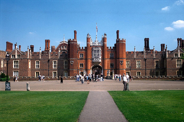 英国艺术留学金斯顿大学作品集要求有哪些？