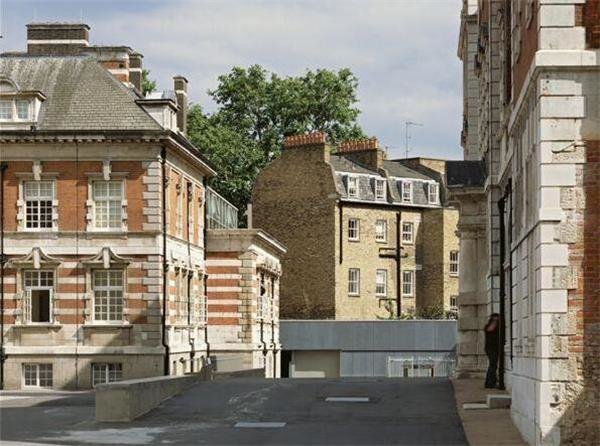 留学切尔西艺术与设计学院