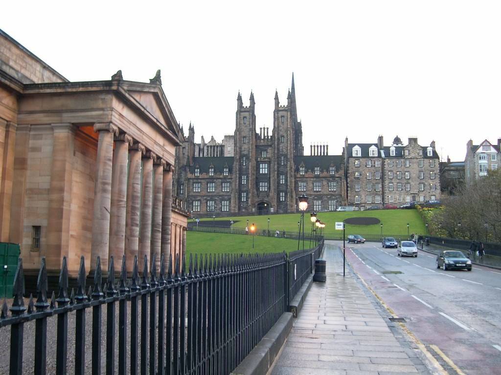 艺术英国留学学费 艺术英国留学学费