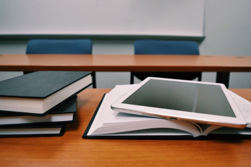 2024年女王大学硕士申请条件及材料清单