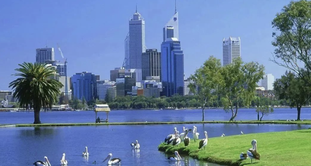 出国澳大利亚一个月挣多少钱_出国0费用/澳大利亚直聘_澳大利亚出国费多少