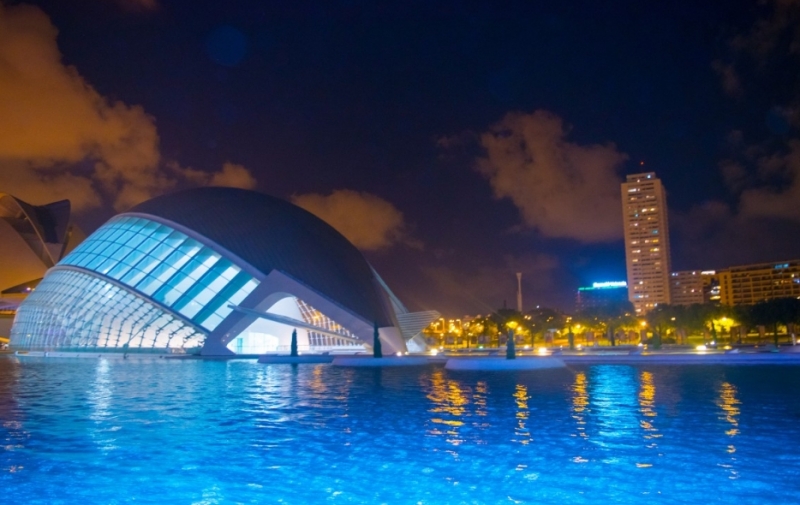 巴塞罗那大学一年制硕士学费生活费大概多少钱 巴塞罗那大学一年制硕士学费生活费大概多少钱