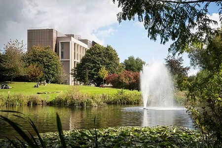 巴斯大学qs世界排名多少？