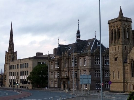 英国约克大学留学费用大概多少? 英国约克大学留学费用大概多少?