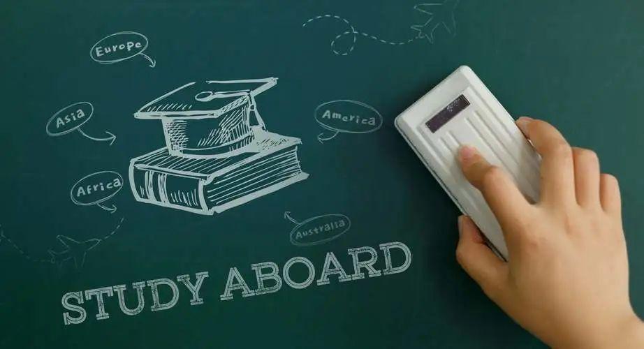 出国留学一年费用大概多少钱,热门留学国家费用详细介绍2022(图1)