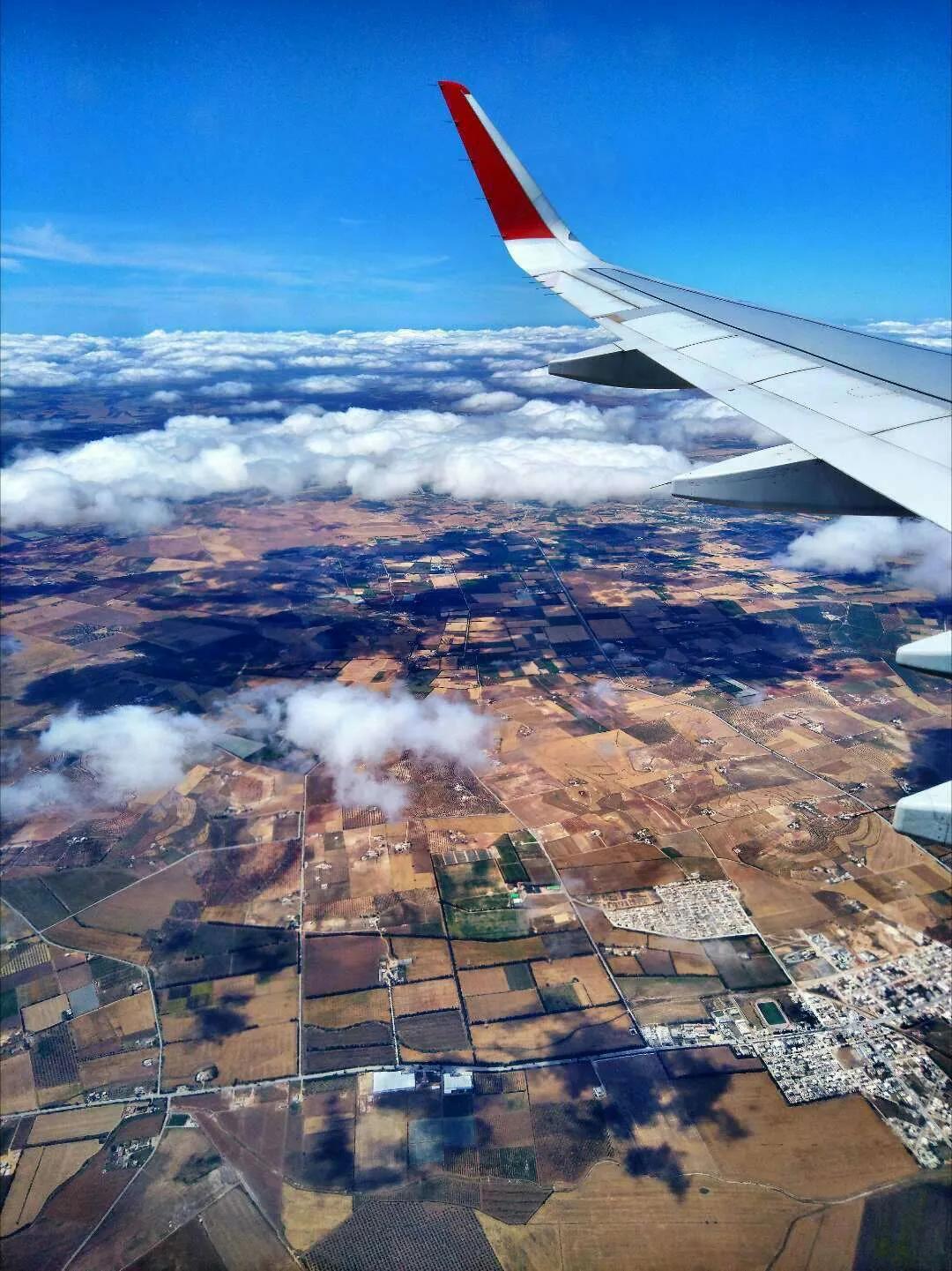 出国怎么用手机上网打电话便宜,国外旅游使用手机最便宜的方式推荐(图1)