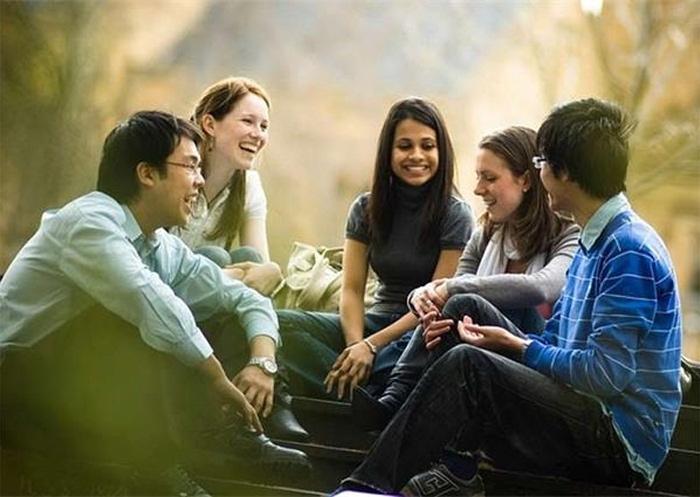 让孩子出国好还是在国内发展好,一文对比国内外教育方式的区别及优劣分析(图5)