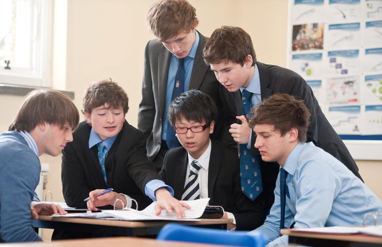 英国留学高中需要具备哪些条件,干货!英国高中留学申请全攻略(图1)