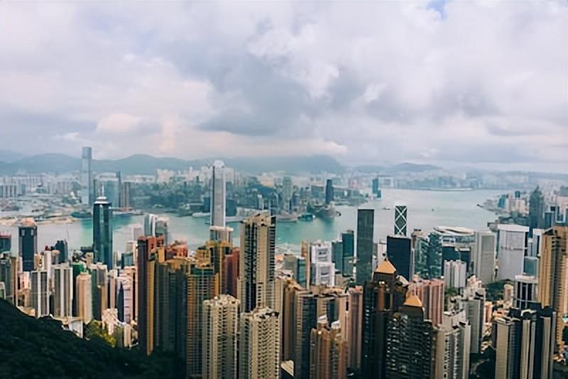 出国工作有哪些弊端和问题,出国工作和生活中可能面临的问题和挑战(图1)