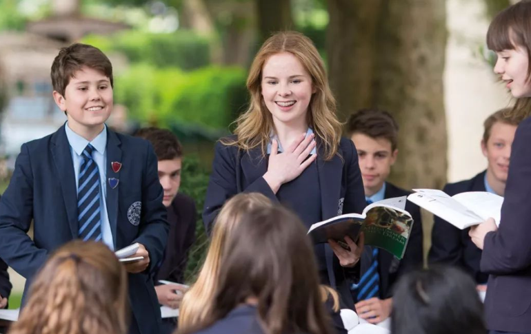 什么专业留学容易留下来,出国留学这些就业率超高的专业你不能错过(图1)