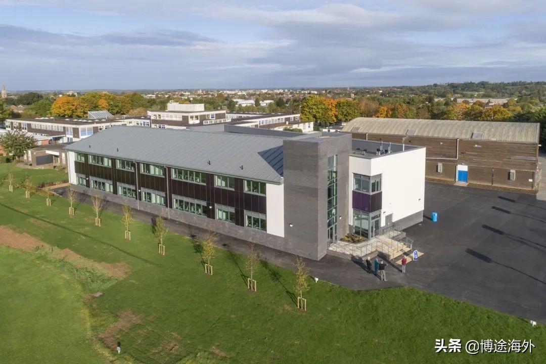 希腊留学值得吗一年多少钱,希腊读国际学校性价比超级高(图3)