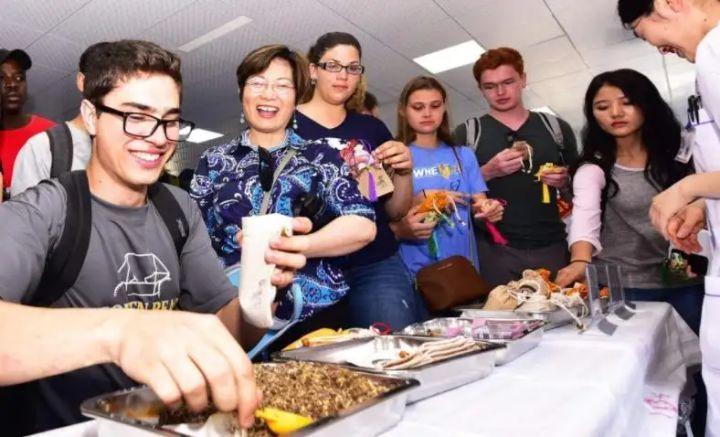 马来西亚留学生安全吗,真实经验告诉你马来西亚留学的真实日常(图1)