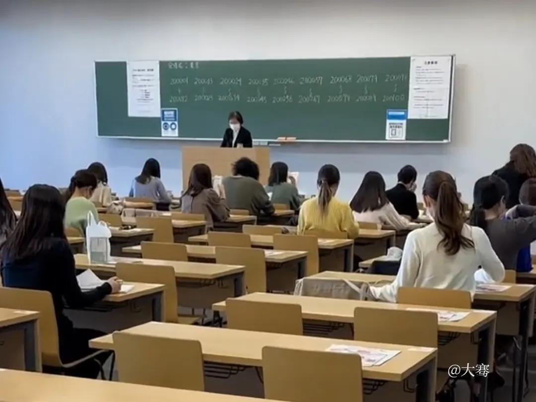 日本留学语言学校必须读吗要读几年,日本语言学校毕业后有这两条出路(图1)