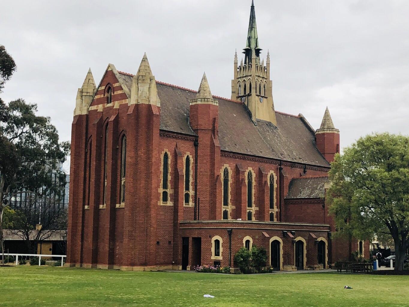 墨尔本高中留学费用多少钱,澳大利亚高中留学一年竟然要这个数(图1)