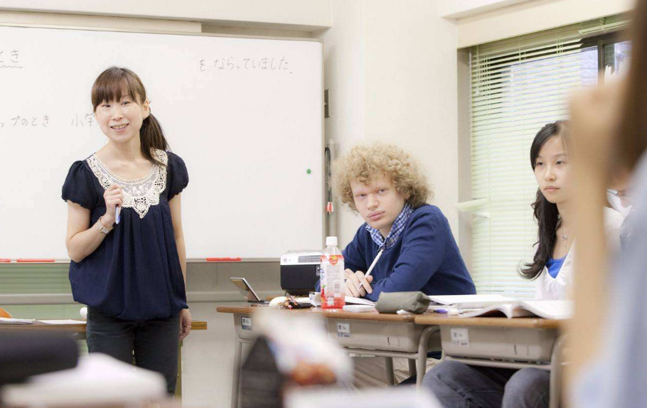 留学日本英语要求高吗什么水平,揭秘赴日留学的日语和英语水平要求(图1)