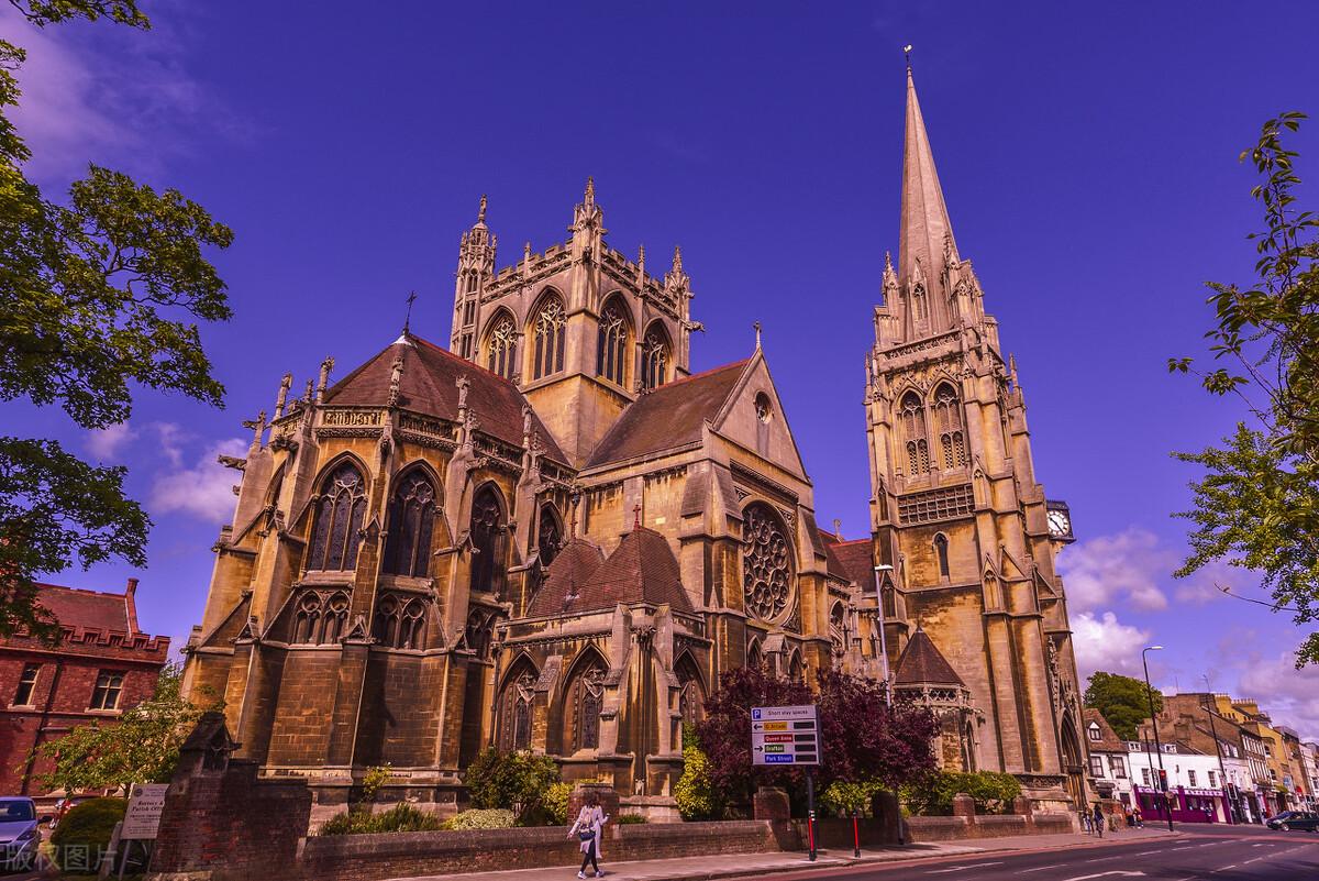 英国留学寄宿家庭怎么收费多少钱,去英国留学申请寄宿家庭的保姆级指南(图2)