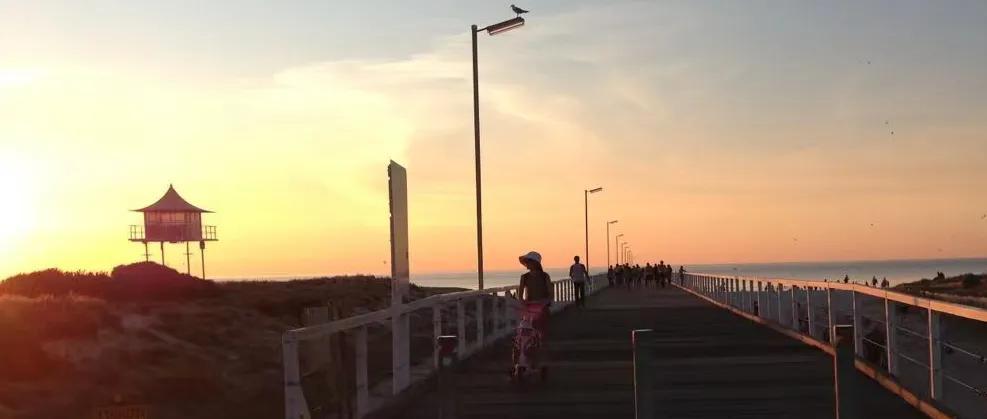 花钱可以留学吗到底值不值得可以读大学吗,一文了解花钱出国留学是否划算(图1)