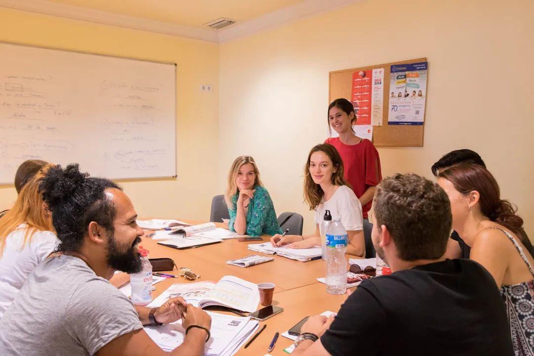 新西兰留学三年费用多少钱大概多少预算多少,一文说清楚新西兰留学一年所需花费(图1)