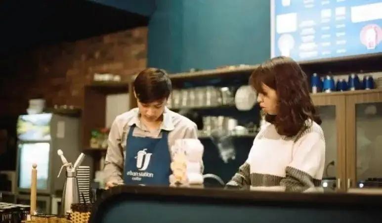 中国留学生在韩国好就业吗一个月能赚多少钱,韩国留学的靠谱兼职推荐(图1)