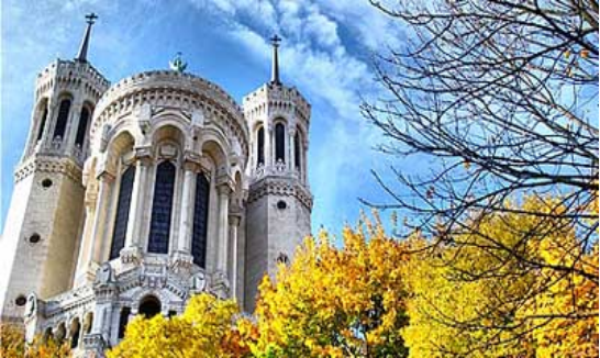 法国留学签证好签吗费用一般多少钱,法国留学签证的申请流程和材料(图2)