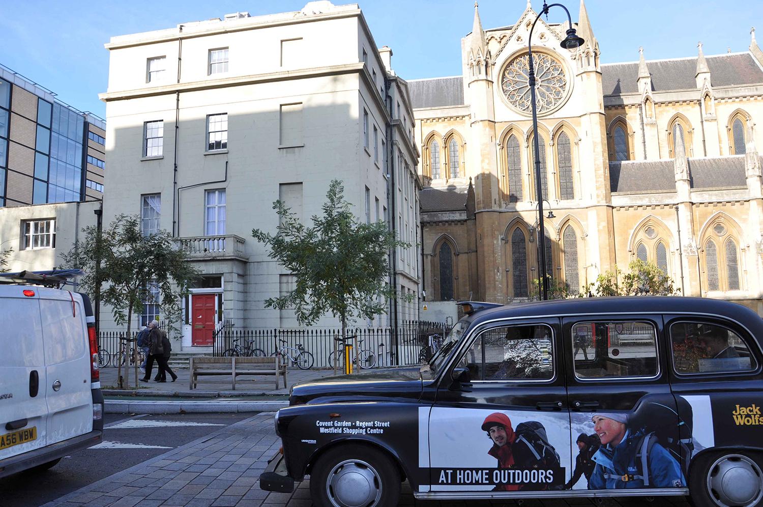 出国留学手机卡怎么办怎么准备,三分钟学会在英国留学办理手机卡(图1)