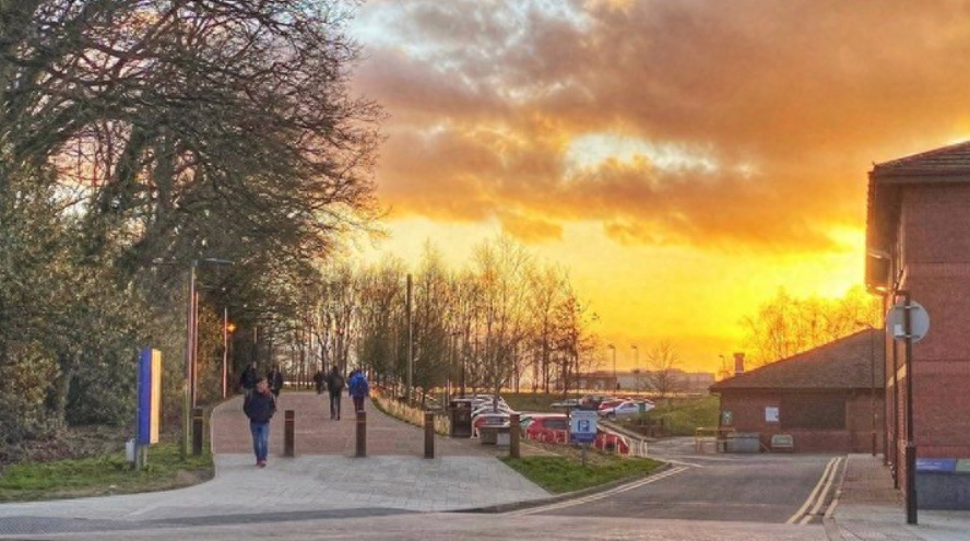 传媒专业留学哪个国家好怎么样以后做什么,英国读传媒性价比最高的三个学校(图2)