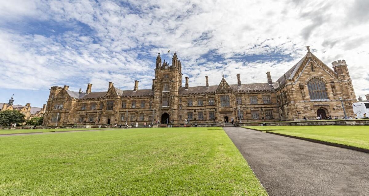 艺术类研究生留学哪个学校好需要保证金吗,最适合艺术生出国留学的五个国家(图3)