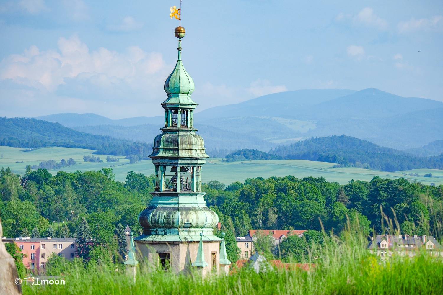 波兰留学硕士申请条件,波兰留学读硕士需要具备的条件(图1) 这里被称为波兰的“小布拉格”,风景别致故事多!_千江moon_新浪博客